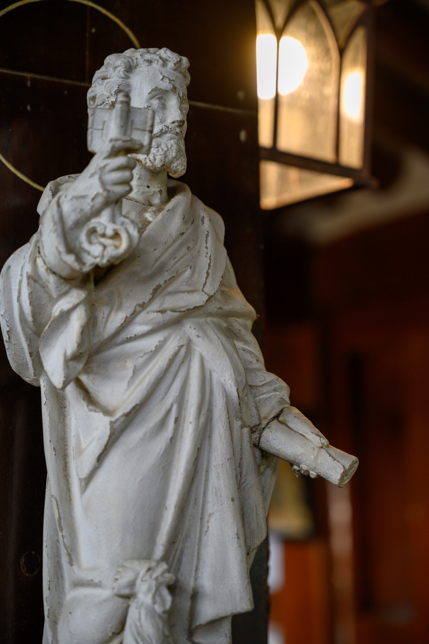Eine Statue im inneren der katholischen Kirche in Incheon in Südkorea