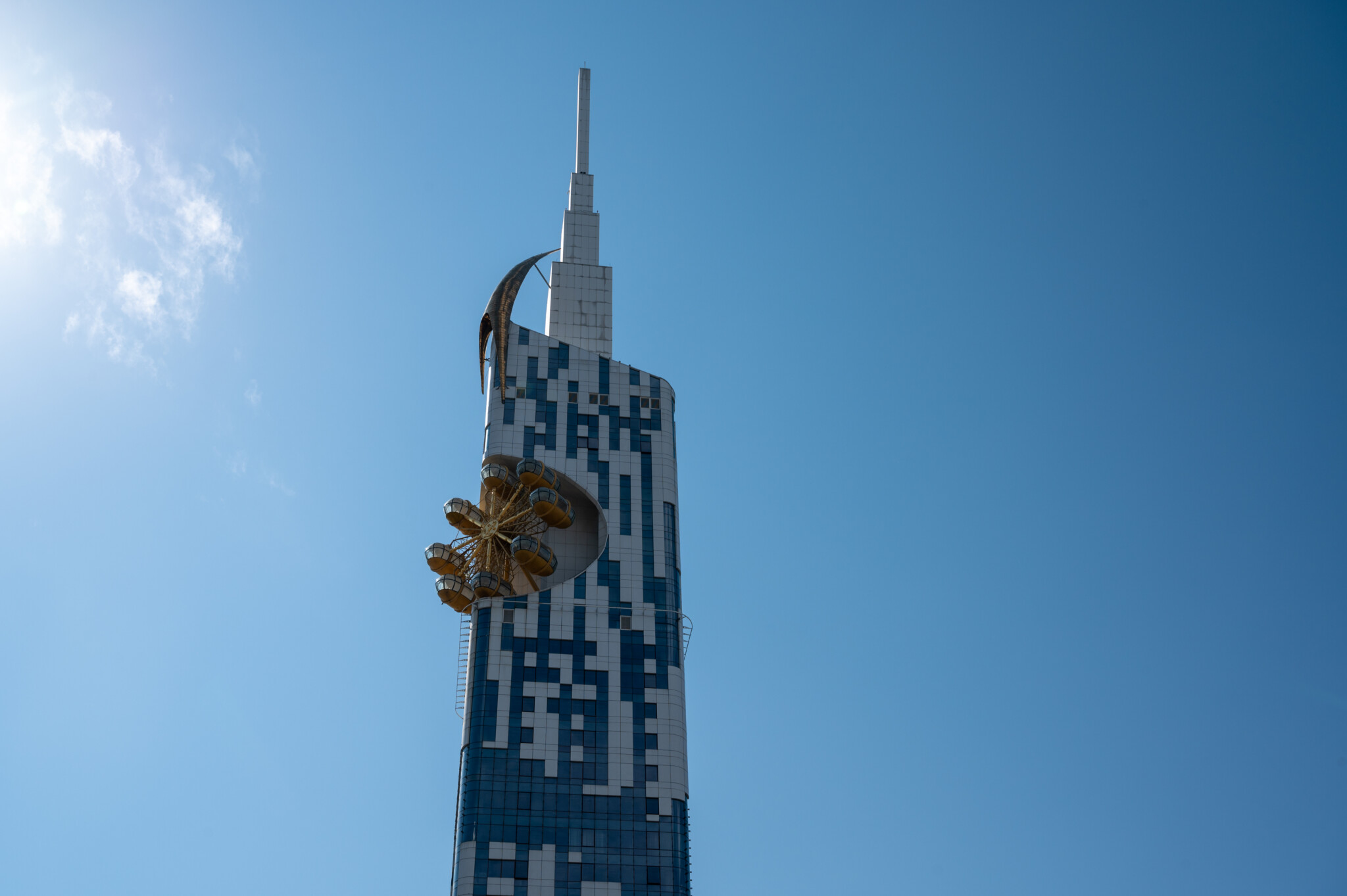 Der Batumi Tower ziert die Skyline der Stadt 