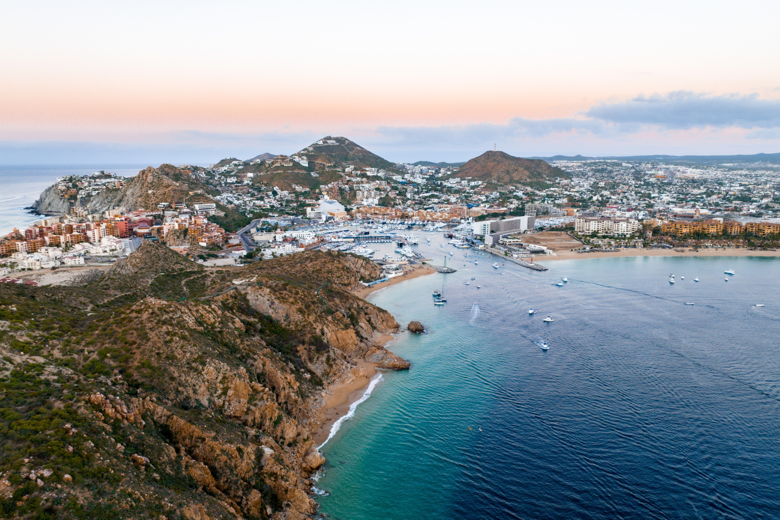 Es gibt zahlreiche Hotels in Cabo San Lucas – mit wahnsinnigem Ausblick