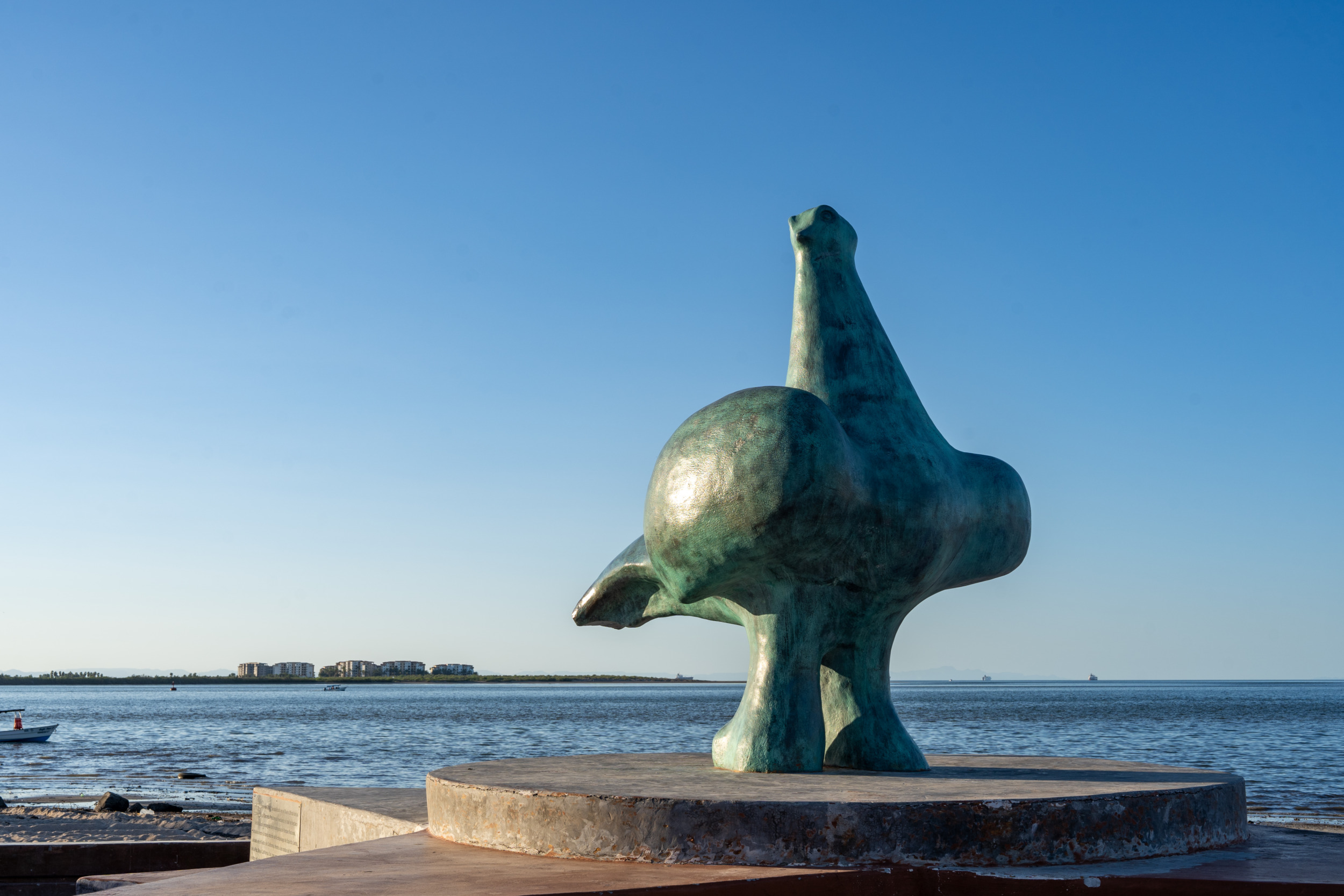 Am Malecon von La Paz befinden sich zahlreiche Statuen und Installationen