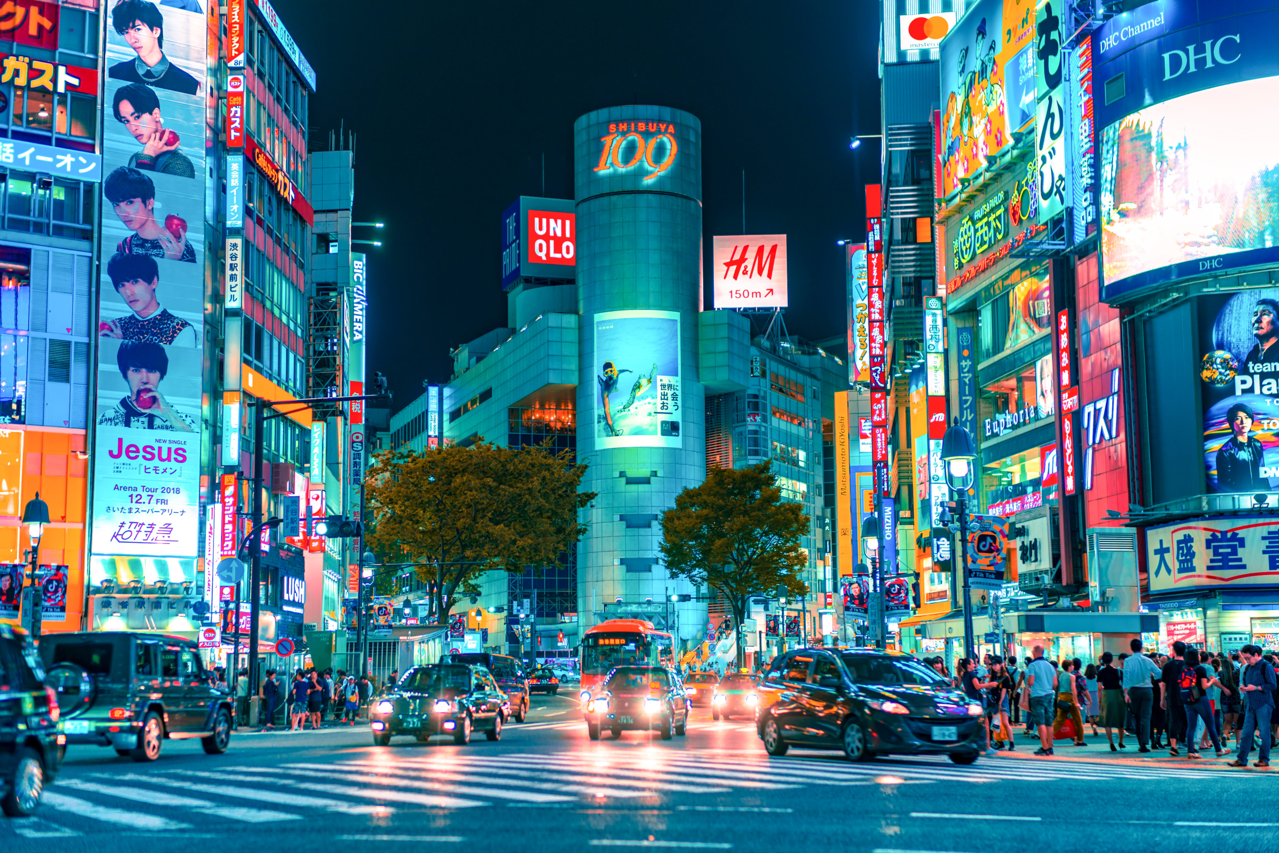 Das Shibuya-Crossing gehört zu den belebtesten Sehenswürdigkeiten in Tokio
