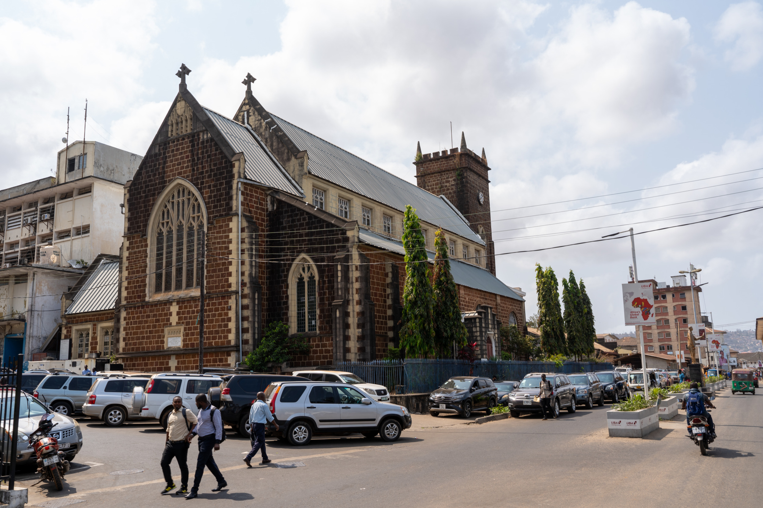 St. George's Cathedral gehört zu den historischen Sehenswürdigkeiten der Stadt